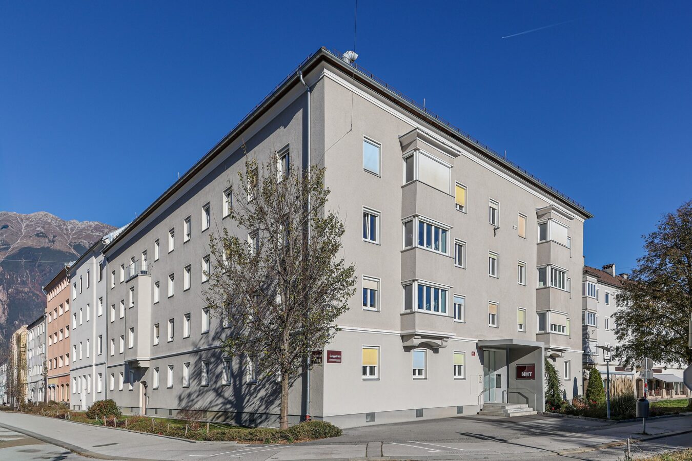 NHT-Gebäude von außen